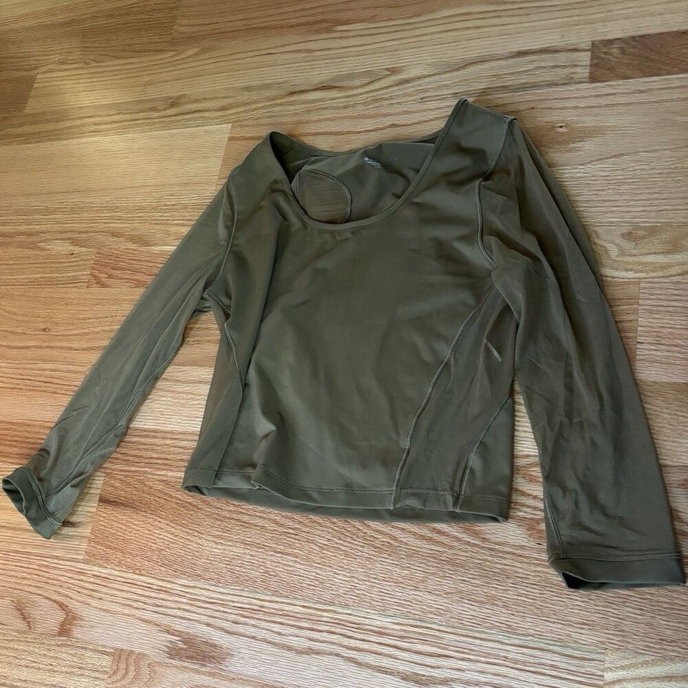 Athleta Women's Green Athletic Top Size M Long Sleeve